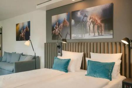 Motel One Berlin Ku'Damm - 23