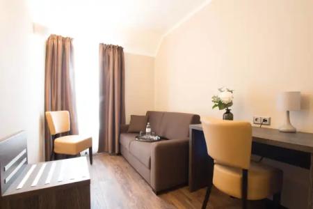 Delta am Potsdamer Platz - 1