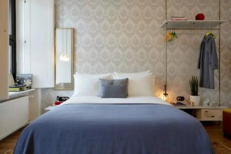 Max Brown Ku'damm, part of Sircle Collection - 5