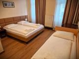 Standard Triple room with balcony