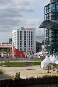 MEININGER Berlin Hauptbahnhof - 0