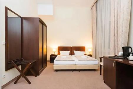 Upper Room Kurfürstendamm - 49