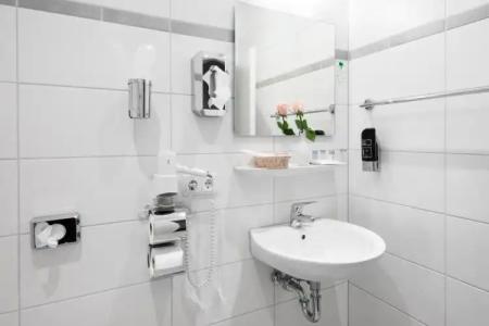 Upper Room Kurfürstendamm - 63