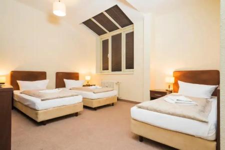 Upper Room Kurfürstendamm - 31