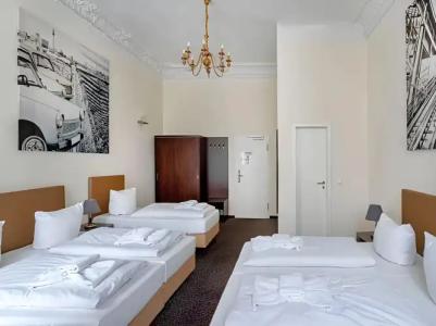 Upper Room Kurfürstendamm - 42