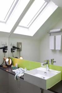 Gat Point Charlie - 41