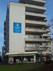 Amadeus Central - 64