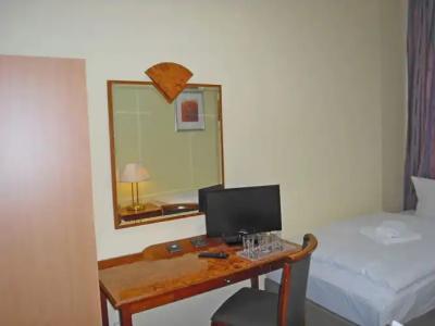 Amadeus Central - 57