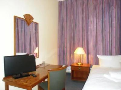 Amadeus Central - 18