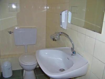 Amadeus Central - 22