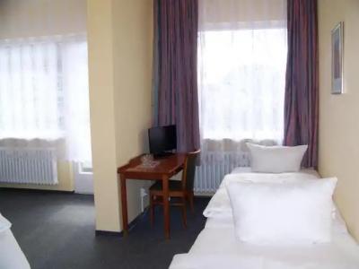 Amadeus Central - 34