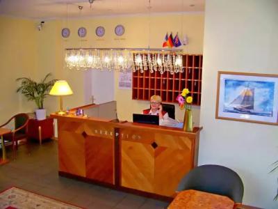 Amadeus Central - 15