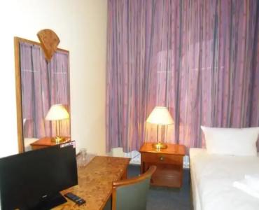 Amadeus Central - 17