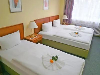 Amadeus Central - 74