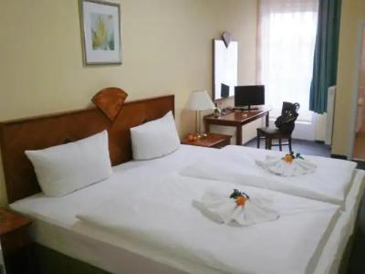 Amadeus Central - 53