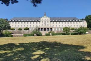 Kardinal Schulte Haus Hotel, Bergisch Gladbach