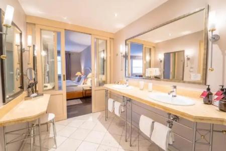 Romantischer Winkel RoLigio & Wellness Resort - 59