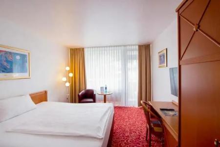 Caravelle im Park - 100