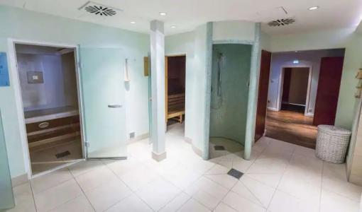 HELIOPARK Bad Zum Hirsch - 16