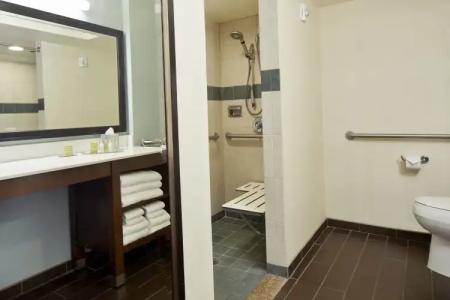 DoubleTree by Hilton Alana - Waikiki Beach - 50