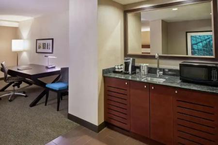 DoubleTree by Hilton Alana - Waikiki Beach - 31