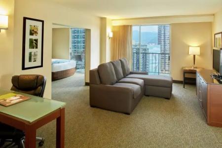 DoubleTree by Hilton Alana - Waikiki Beach - 68