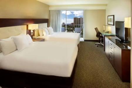 DoubleTree by Hilton Alana - Waikiki Beach - 38