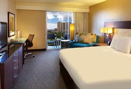DoubleTree by Hilton Alana - Waikiki Beach - 2
