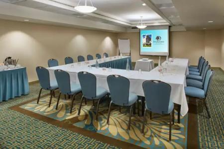 DoubleTree by Hilton Alana - Waikiki Beach - 18