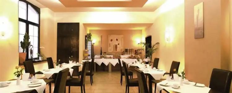 Augsburg Goldener Falke - 18