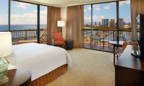 Hilton Hawaiian Village Waikiki Beach Resort - 74