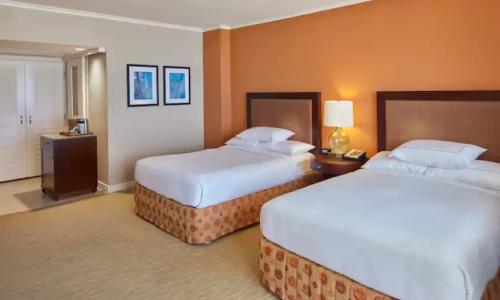 Hilton Hawaiian Village Waikiki Beach Resort - 55