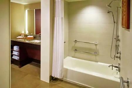 Hilton Hawaiian Village Waikiki Beach Resort - 329