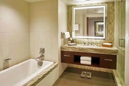 Hilton Hawaiian Village Waikiki Beach Resort - 318