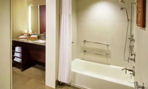 Hilton Hawaiian Village Waikiki Beach Resort - 310