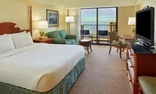 Hilton Hawaiian Village Waikiki Beach Resort - 38