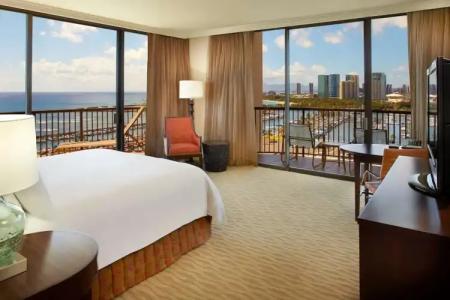 Hilton Hawaiian Village Waikiki Beach Resort - 71