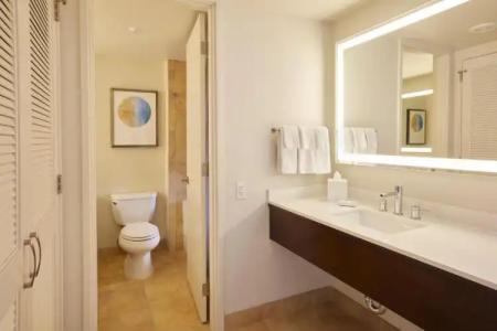 Hilton Hawaiian Village Waikiki Beach Resort - 353