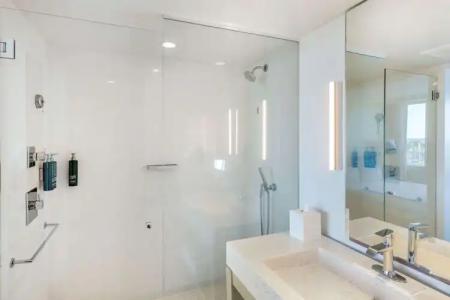 Hilton Vacation Club The Modern Honolulu - 79