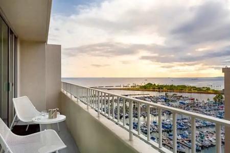 Hilton Vacation Club The Modern Honolulu - 99