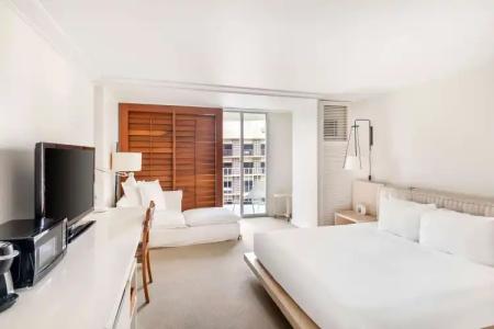 Hilton Vacation Club The Modern Honolulu - 40