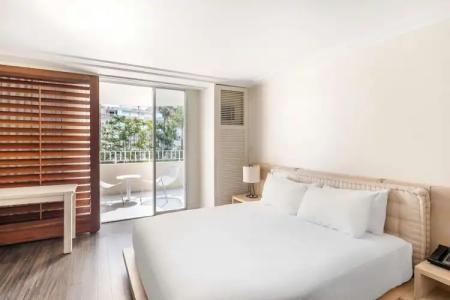 Hilton Vacation Club The Modern Honolulu - 49