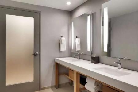 Hyatt Place at Anaheim Resort / Convention Center - 7