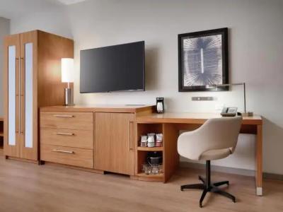 Hyatt Place at Anaheim Resort / Convention Center - 30