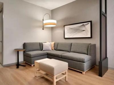 Hyatt Place at Anaheim Resort / Convention Center - 45