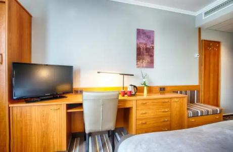 Leonardo Aachen - 42