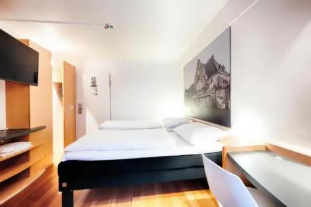 B&B Aachen-Hbf - 49