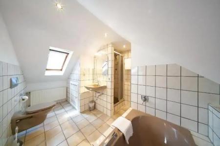 Zeltinger-Hof - Gasthaus des Rieslings - 102