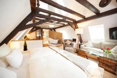 Zeltinger-Hof - Gasthaus des Rieslings - 84