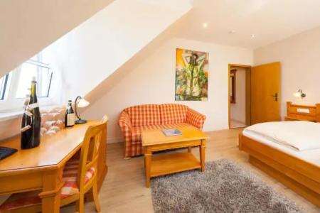 Zeltinger-Hof - Gasthaus des Rieslings - 38